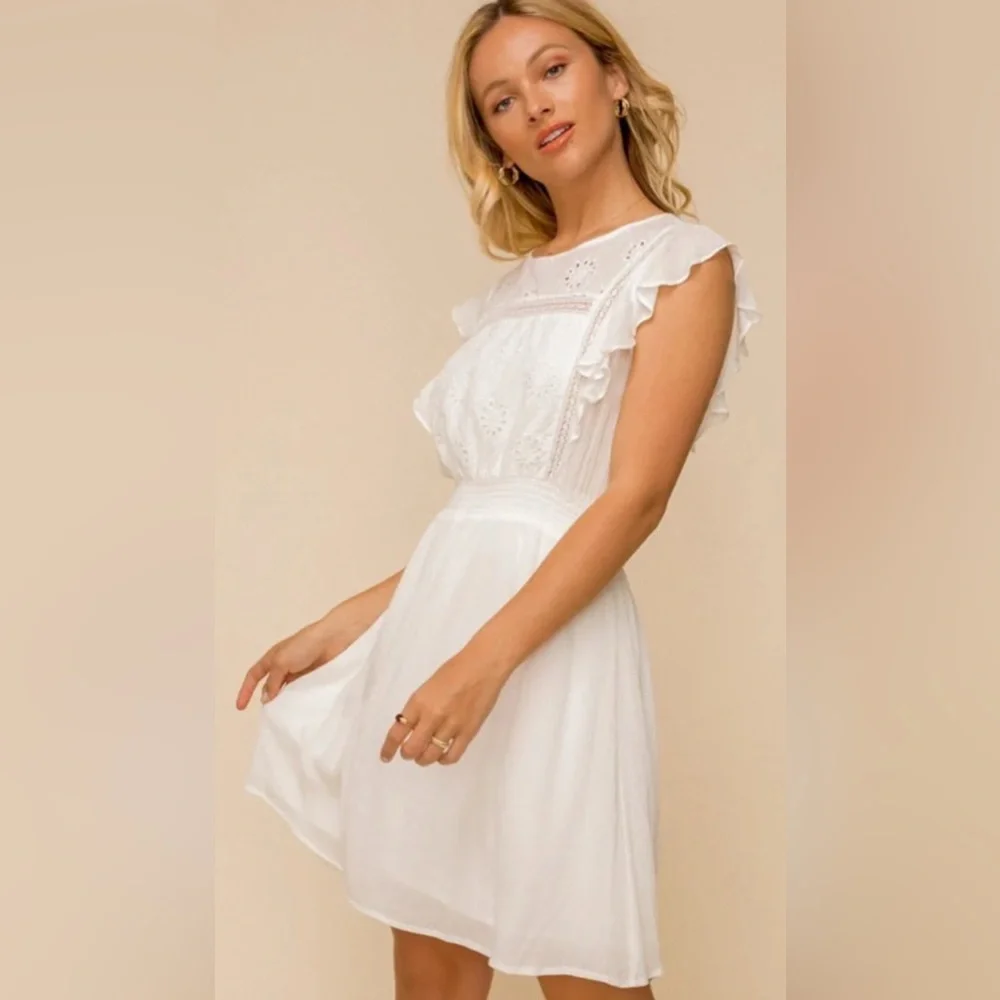 Hem & Thread White Flutter Dress Size Large - Picture 1 of 5